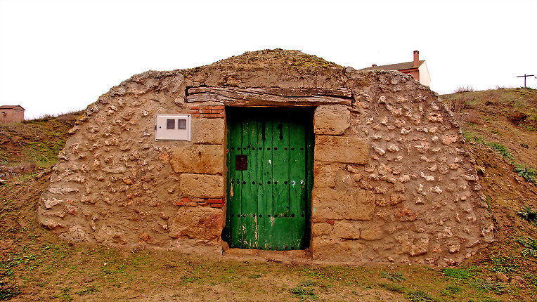 Entrada a una bodega