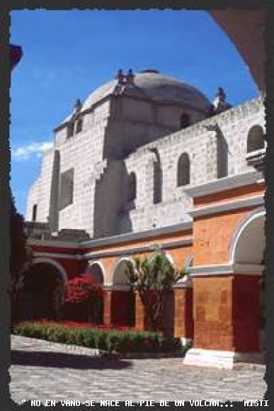 MONASTERIO  DE  SANTA  CATALINA  (AREUIPA-PERÚ).