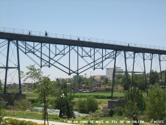 PUENTE DE FIERRO Y RIO CHILI,  AREQUIPA-PERÚ