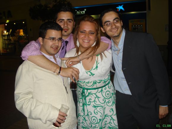 FELIPE, ANDRES, MYLA Y AMPONIO, DE FIESTAS