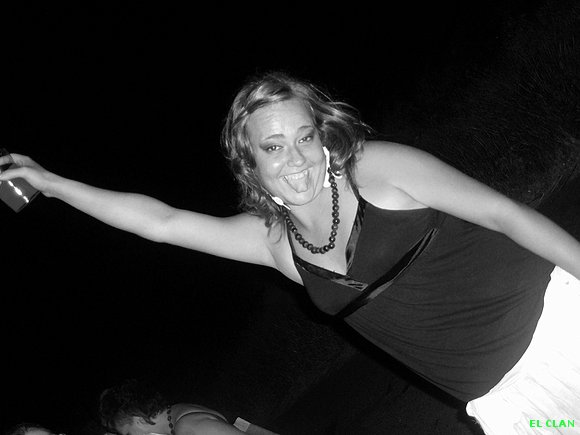 myla en su botellon de cumple