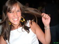 ELISA SE TIRA HASTA DE LOS PELOS