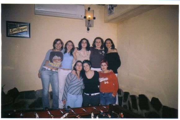 DE CENA EN EL CALLEJON