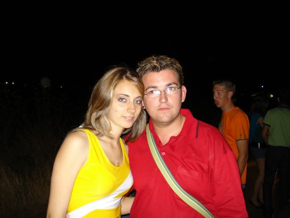 ESTO SI QUE ES UNA BUENA VECINA. BESOS ROCIO