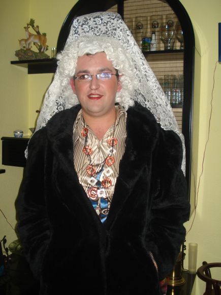 AKY ESTA LA DUQUESA EN LA BODA DE CAYETANO