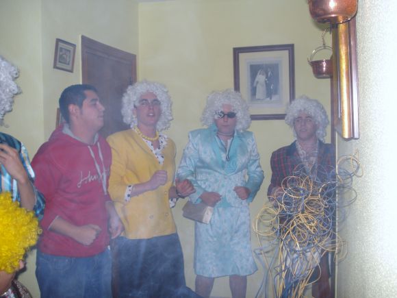 VIVA EL PIRULO, AL FINAL CONSIGUIO HACER EL BAILE