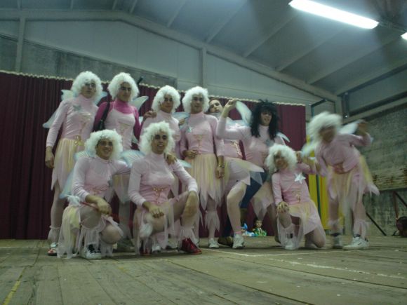 VIVA LA DAMA DE ROSA, PERDON, LAS HADAS DE ROSA