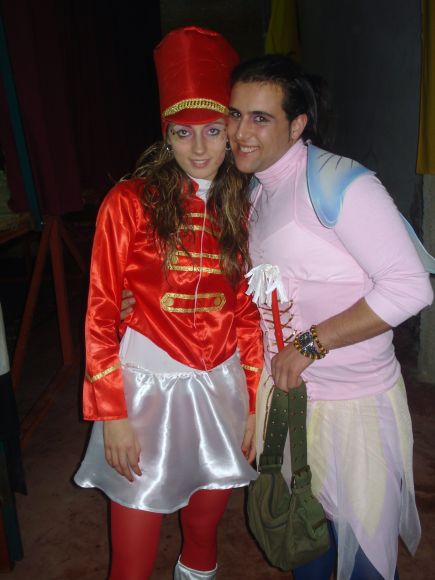 QUE BUENA PAREJITA HACEN, SALUDOS PA LOS DOS