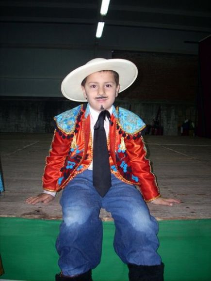 VIVAN LOS TOROS Y LAS VAQUILLAS, UN SALUDO ALFONSO