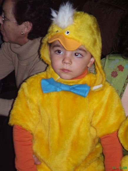 MIRAR QUE POLLITO MAS LINDO, UN BESOTE JORGETE