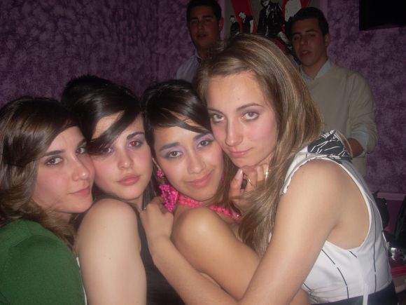 QUE SENSUALES SALEN LAS 4, VAYA POSTURITAS