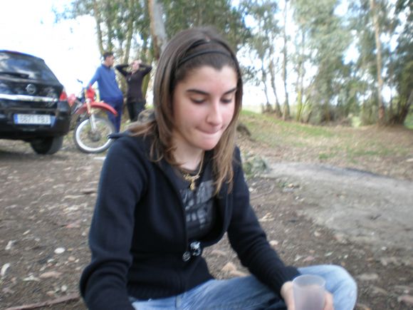 NURIA EN EL CAMPO