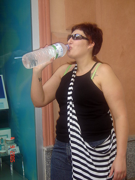 OJU, QUE CALOR CIQUILLA.................