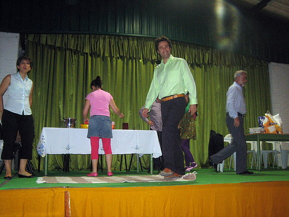¡¡ YA PASEAMOS SOBRE EL ESCENARIO !!.