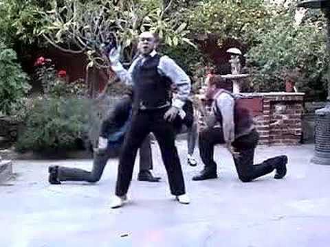 poco dinero=una gran coreografiaaaaa!!!!!