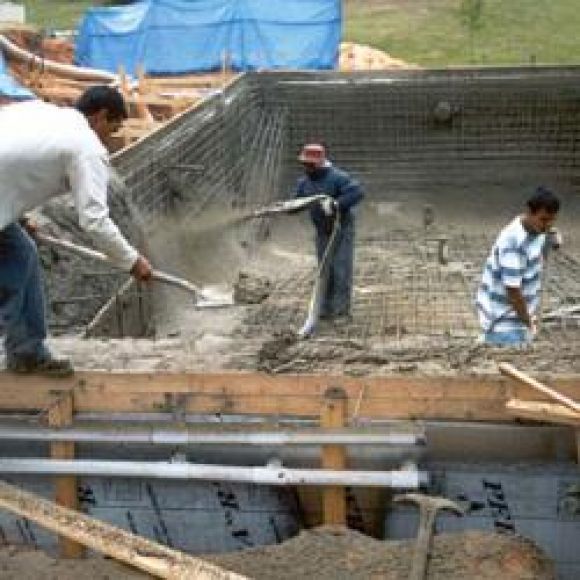 *CONSTRUCCION DE ALBERCAS*