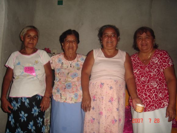 Doña Ale Gómez y sus mucXacXas.