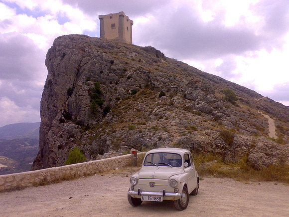 con mi 600 en el castillo de Cocentaina