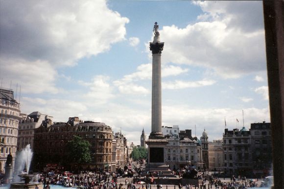 TRAFALGAR SQUARE - LONDRES