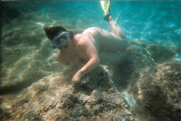 BAJO EL AGUA