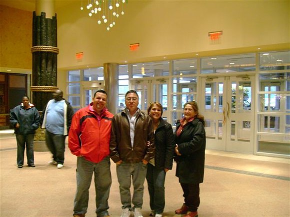 ariel ,luis ariel y familia