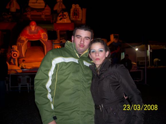 inma y juan pablo tirando besos