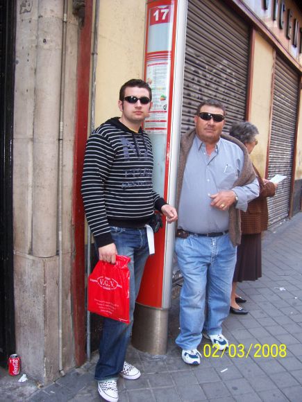 esperando el autobus en madird