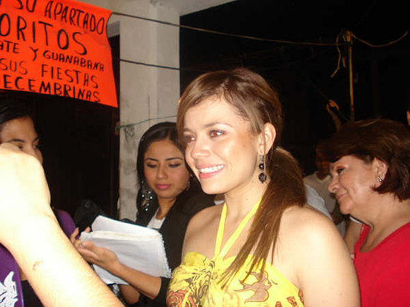 Maria Fer En La Esquina Del Tamal Como No.