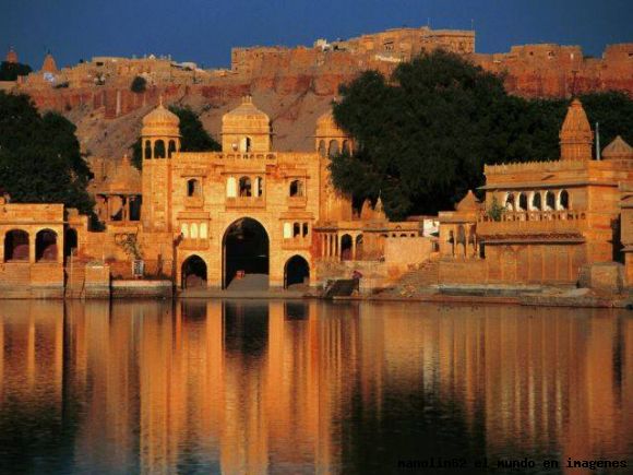 templo gadi sagar jaisalmer rajastahan india