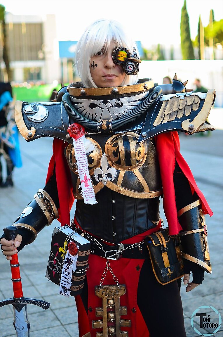sister of battle cosplay