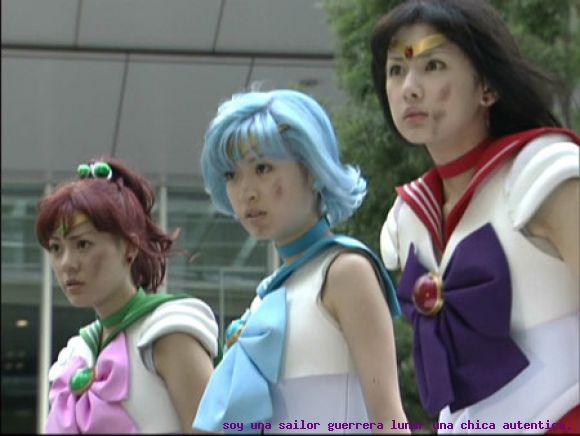 CON LAS CHICAS:MAKOTO Y AMI CHAN