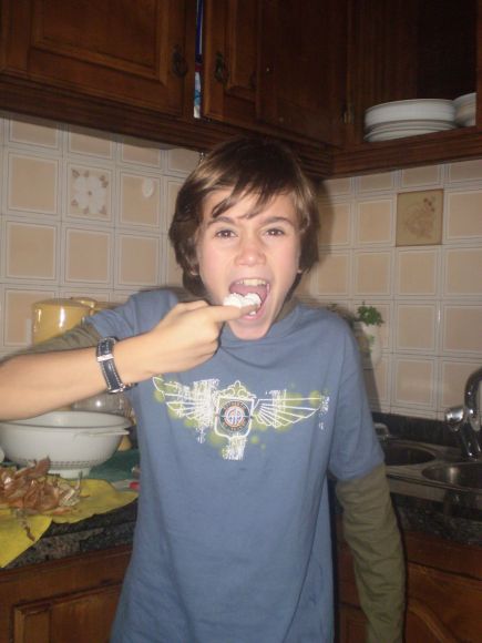 mi primo peke haciendo el tonto