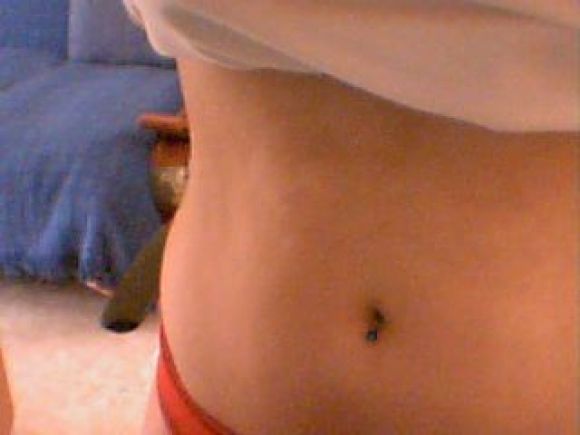 Mi piercing ( en el ombligo )
