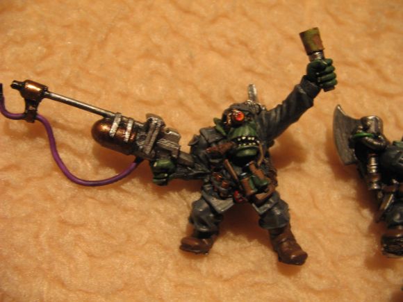 comando orco antiguo con lanzallamas
