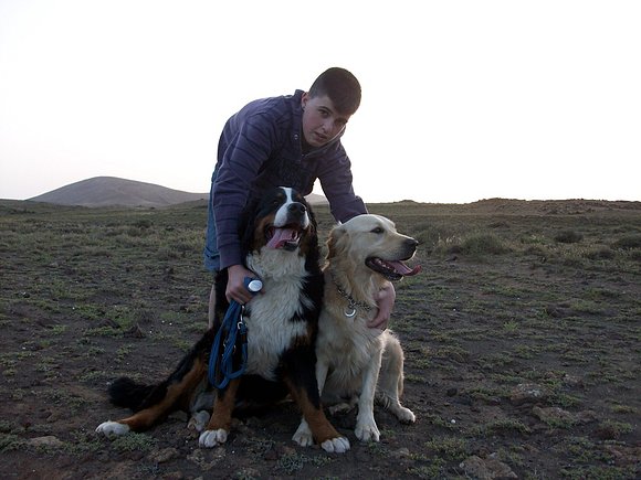 Yassel con Lana y Balú