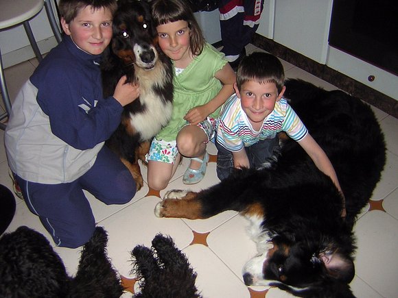 mateo y volga con los mismos amigos