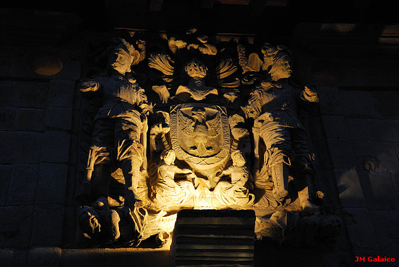 CASONA DE LOS HOMBRONES. SANTILLANA