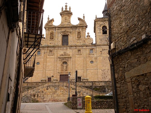 IGLESIA DE SAN NICOLAS( P.P. PAULES) VILLAFRANCA