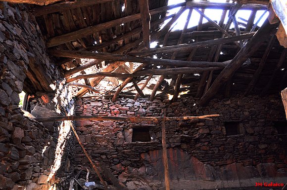 INTERIOR DE UNA CASA DE PORTOMEÑE
