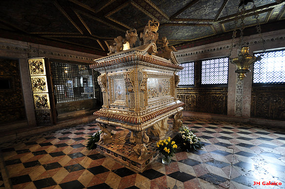 SEPULCRO DE SANTA JOANA. AVEIRO