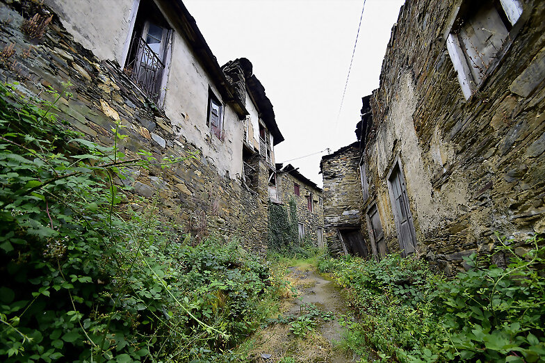 UN PUEBLO ABANDONADO