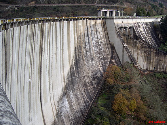 PRESA DEL EMBALSE DE BELESAR