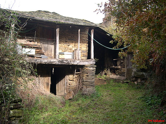 UNA VIEJA CASA