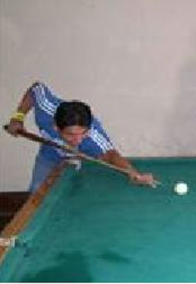 Simplemnete un chico buena onda y q busca hacer am