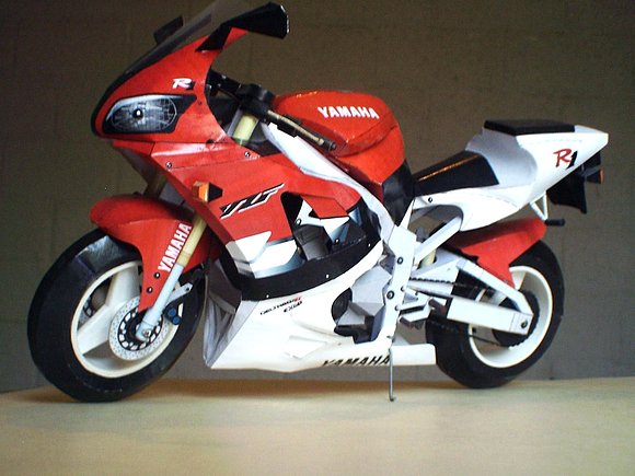 Yamaha YZF-R1