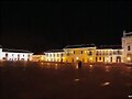 abrazo en la plaza