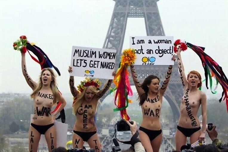 París: Mujeres contra la discriminaciónbril 2 2012