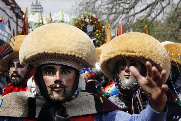 parachicos