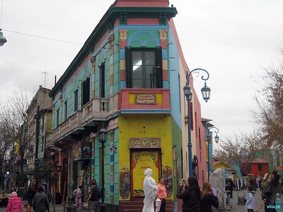 pintar la pobreza de colores