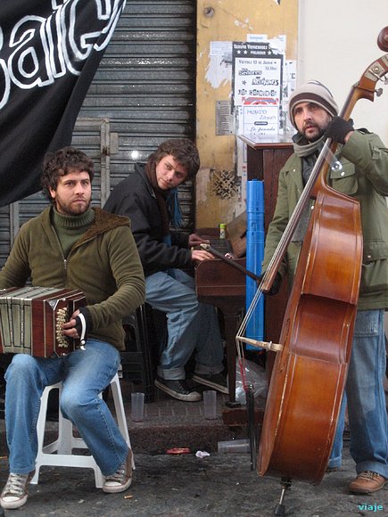 Los domingos en el barrio de San Telmo